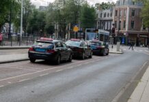 TCA schrijft open brief aan Amsterdamse coalitiepartijen: “Geef de taxi een volwaardige plek in het mobiliteitsbeleid”