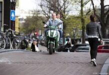 Amsterdam moet werk maken van deeltweewielers